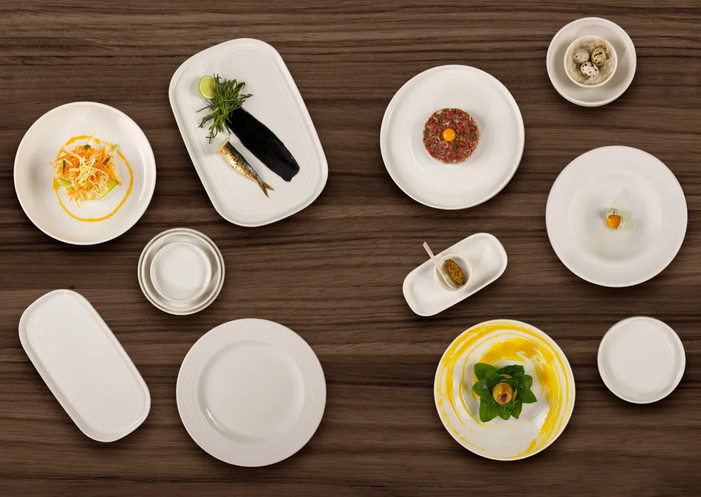 Serviesset By Bone Helix White 24 delig (6 personen) Wit Porselein